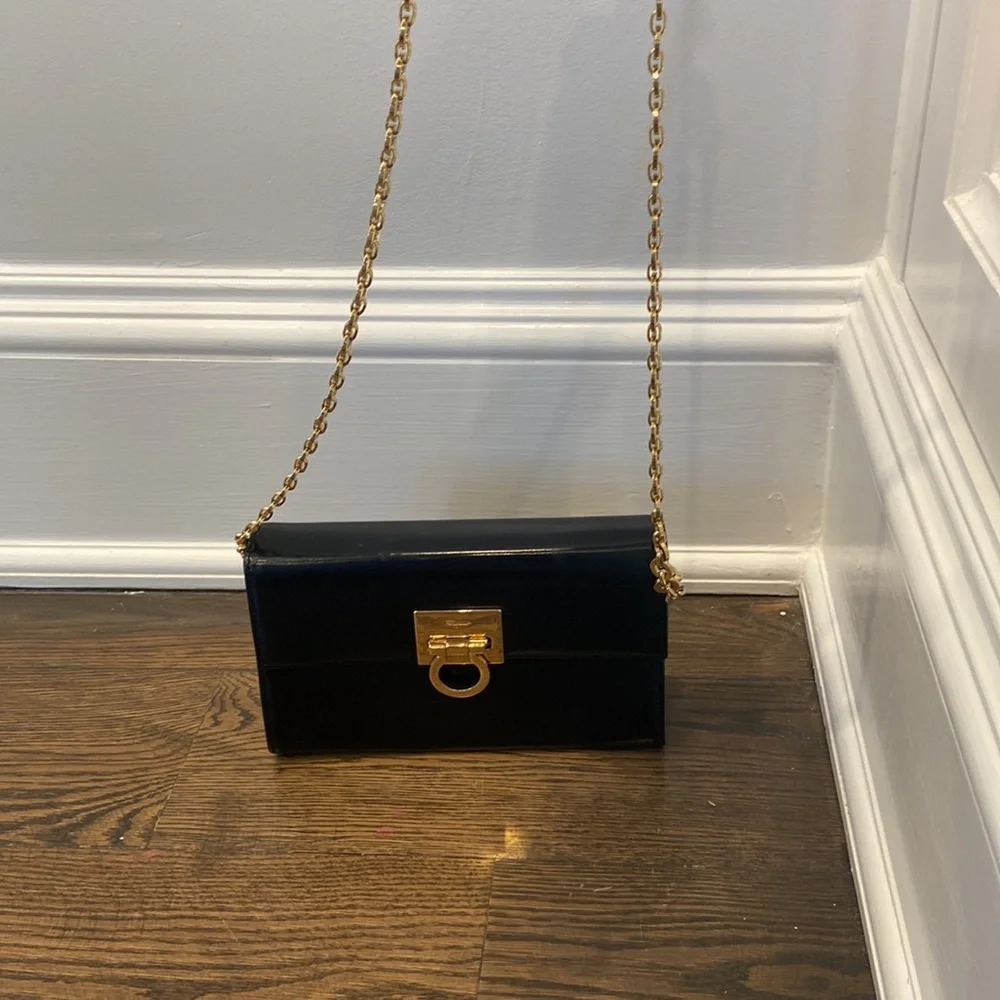 Salvatore Ferragamo bag - Picture 3 of 8